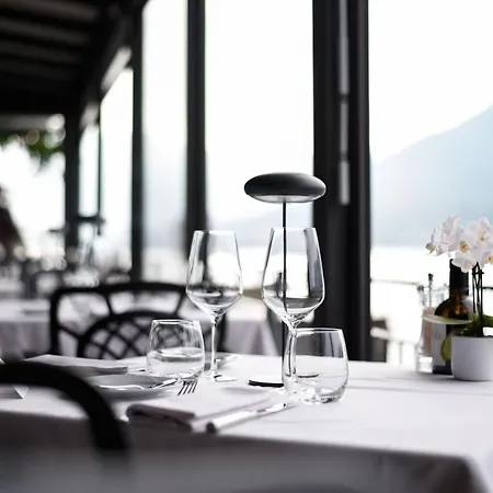 Bella & Restaurant With Private Dock For Mooring Boats Сан-Феліче-дель-Бенако