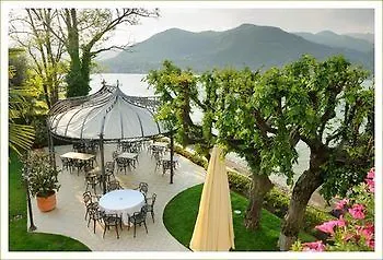 Bella & Restaurant With Private Dock For Mooring Boats