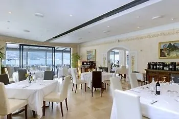 Готель Bella & Restaurant With Private Dock For Mooring Boats Сан-Феліче-дель-Бенако