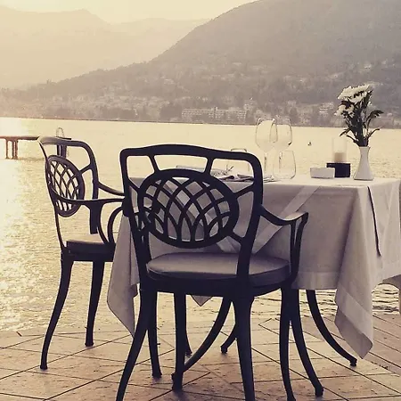 Bella & Restaurant With Private Dock For Mooring Boats Готель 4*